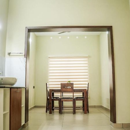 Zennova Furnished Apartment Alappuzha Экстерьер фото